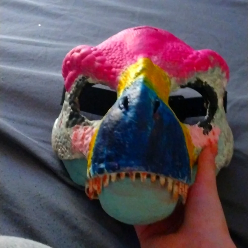 Pansexual dinomask (trading)